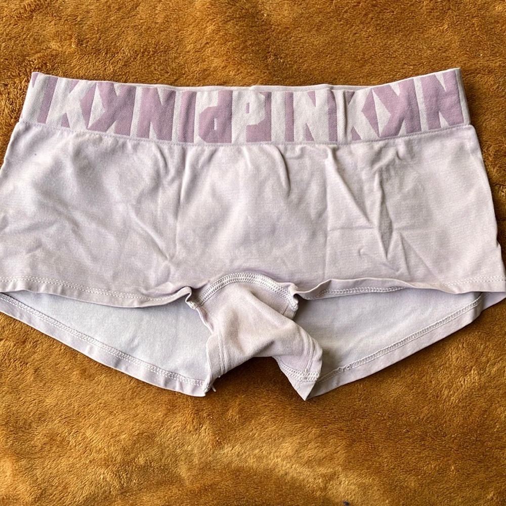 VS PINK knit boyshort size M BNWOT